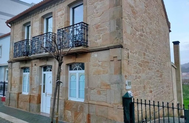 Holiday house Muros for 1 - 6 persons with 3 bedrooms - Holiday home