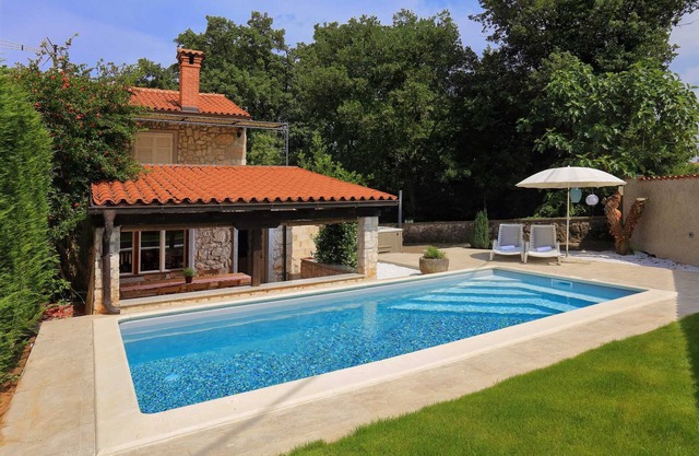 Holiday house NATURA with pool