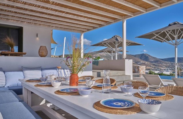 Holiday house Paros for 1 - 7 persons with 4 bedrooms - Holiday home
