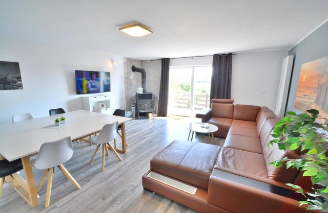 Holiday house Ustronie Morskie for 1 - 12 persons with 6 bedrooms - Holiday home