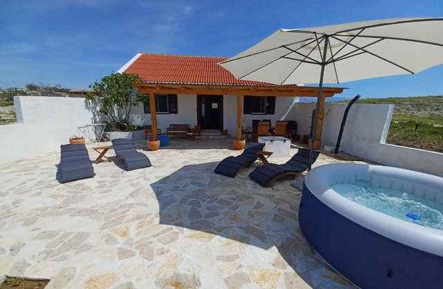 Holiday house Ražanac for 1 - 5 persons with 2 bedrooms - Row house