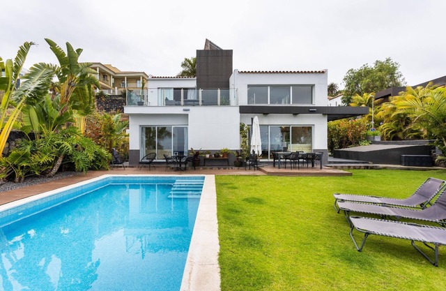 Holiday house Santa Ursula for 1 - 10 persons with 5 bedrooms - Holiday house