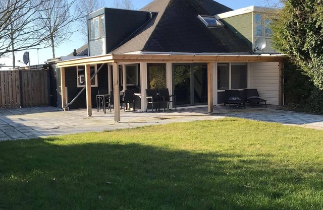 Holiday house Stavenisse for 1 - 5 persons with 2 bedrooms - Holiday house