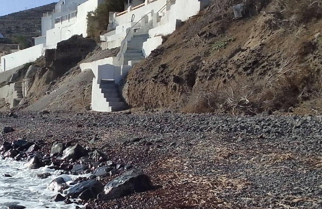 Holiday house Thira for 1 - 4 persons with 4 bedrooms - Holiday apartment in one or multi-family hou