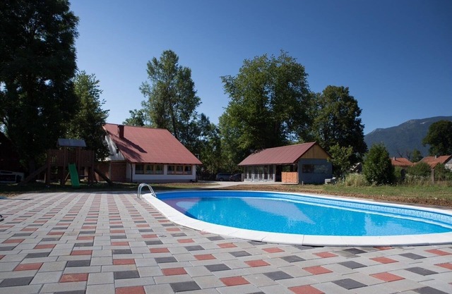 Holiday house with a swimming pool Gospić, Velebit (K-21753)