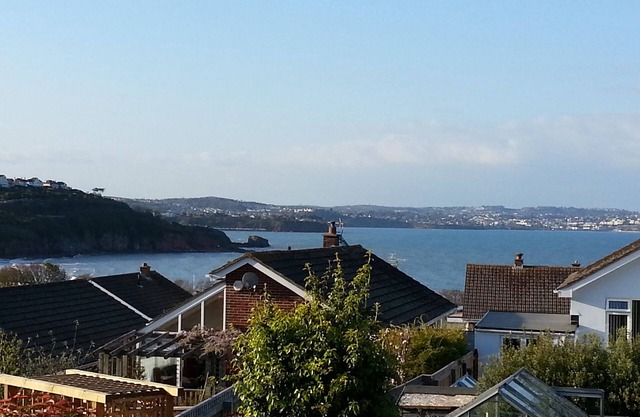 Holiday House With Sea Views