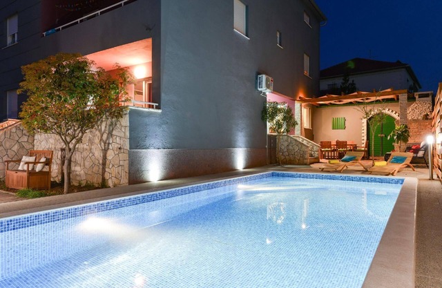 Holiday house Zadar for 1 - 6 persons with 3 bedrooms - Row house