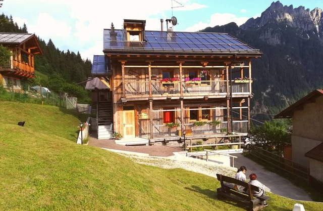 HOLIDAY IN MASO VIEW DOLOMITES