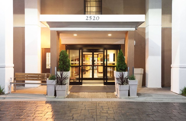 Holiday Inn Exp Winston Salem by IHG