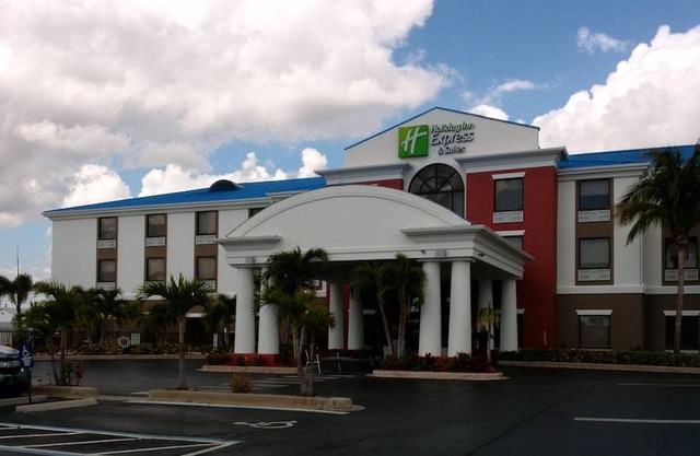 Holiday Inn Express Hotel & Suites Lake Okeechobee, an IHG Hotel