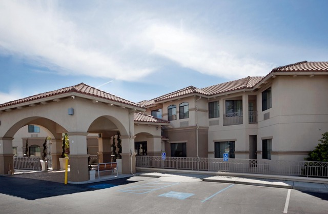 Holiday Inn Express Hotel & Suites Marina, an IHG Hotel