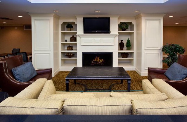 Holiday Inn Express Indianapolis Airport