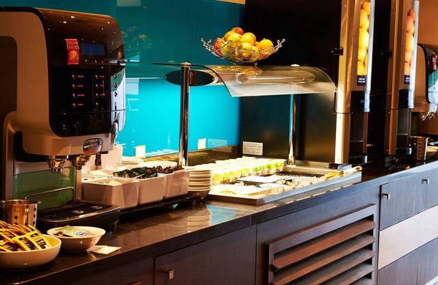 Holiday Inn Express Manchester Airport by IHG