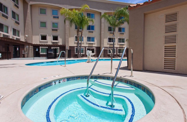 Holiday Inn Express San Bernardino - Colton by IHG