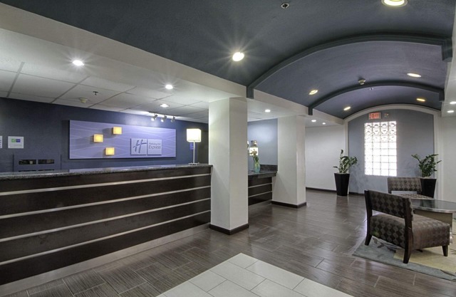 Holiday Inn Express Solana Beach-Del Mar by IHG