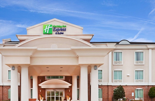 Holiday Inn Express & Suites Waxahachie by IHG