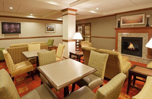 Holiday Inn Express & Suites Freeport