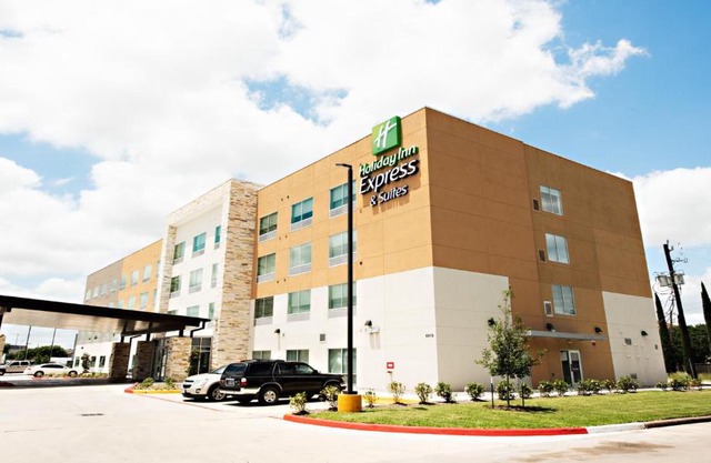 Holiday Inn Express & Suites Houston Southwest Galleria Area by IHG