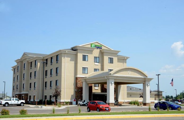 Holiday Inn Express & Suites Sidney