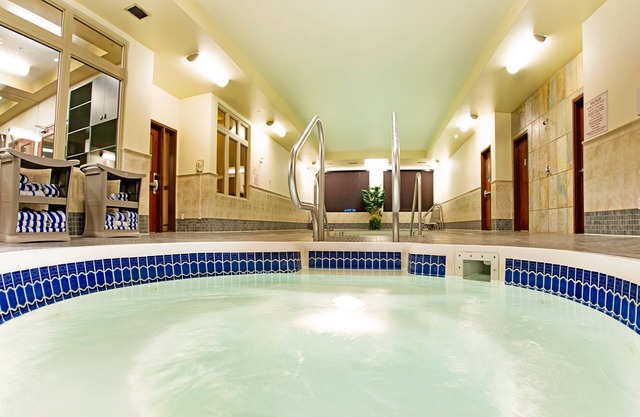 Holiday Inn Hotel & Suites West Edmonton by IHG