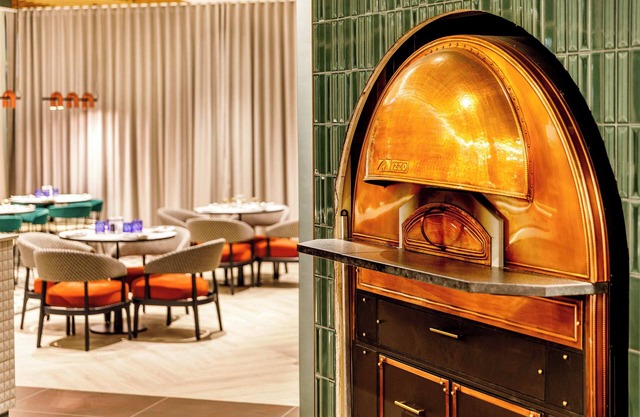 Holiday Inn Manchester Airport by IHG