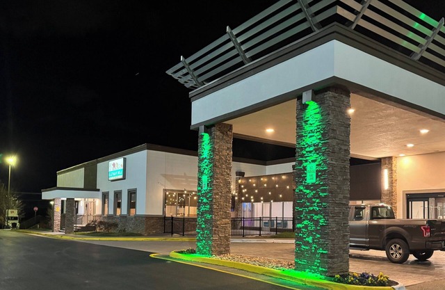 Holiday Inn Roanoke-Tanglewood-Rt 419&i581 by IHG