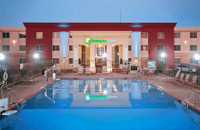 Holiday Inn Express San Francisco Airport South, an IHG Hotel