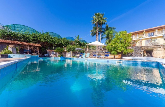 Holiday house Fiumefreddo di Sicilia for 1 - 10 persons with 4 bedrooms - Holiday home