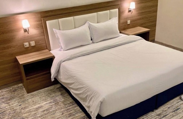 Holiday Plus Tabba Apartments