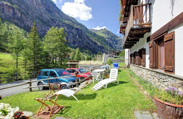 Holiday Studio 'Lo Peiglo' with Mountain View and Garden