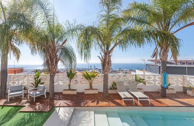 Holidays 'Valencia' with Sea Views, Private Pool and Wi-Fi