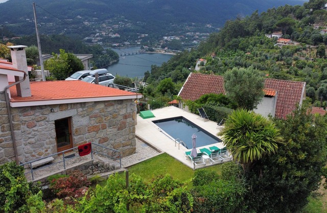 Holidayshome - Casa da Lage - Geres - River Views - WiFi - Pool