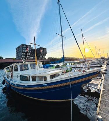 Holländisches Stahlboot