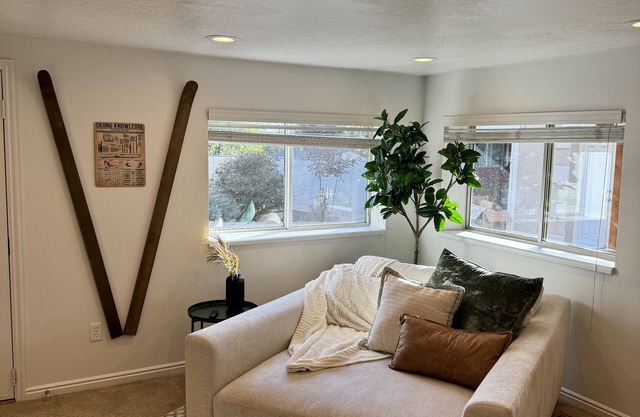Holladay Home- ski Park City, Deer Valley, Brighton, and Alta -5 bdrm/3 ba