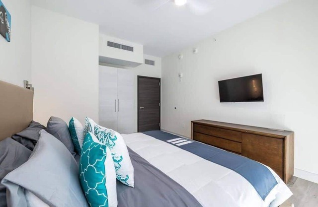 Hollywood Beachfront Apartment at COSTA