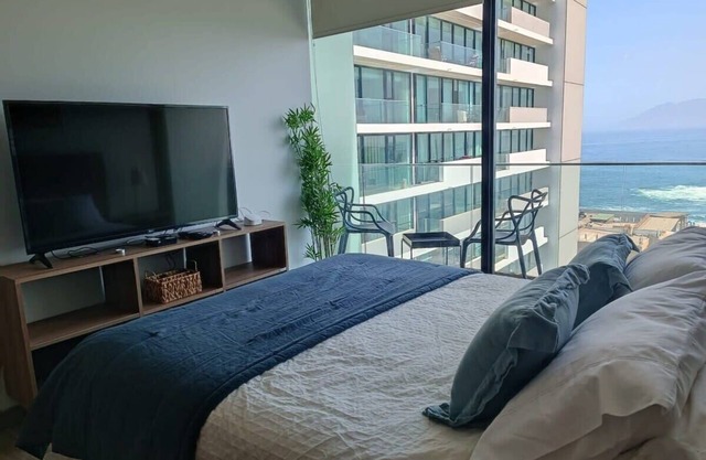 HOM | Hermoso Estudio, Estacionamiento ServicioHOM PNB