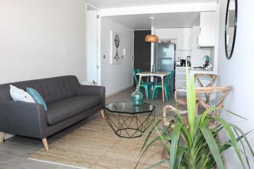 HOM I Amplio Depto 2D2B Estacionamiento y Terraza Vista al Mar PNM 1118