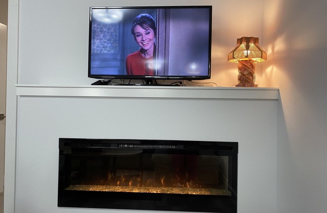 Home away from home in a new upscale & highly desirable neighbourhood!