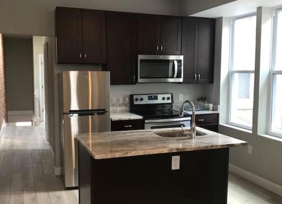 HOME AWAY HOME - Chic 2 BR Capitol Hill DC