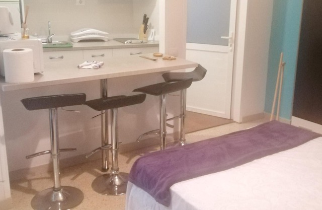 Homerez - Amazing studio 1 km away from the beach for 2 ppl.