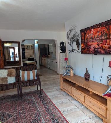 Home in Pretoria near Menlyn Maine