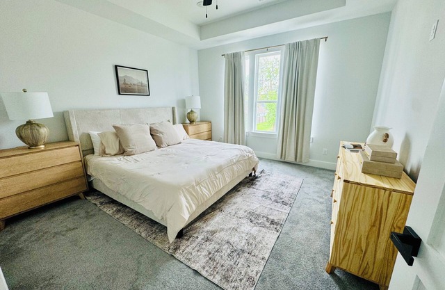 Home just minutes from Downtown,Airport’s