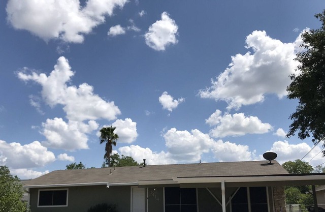 Home minutes to Downtown/River walk & Lackland BMT