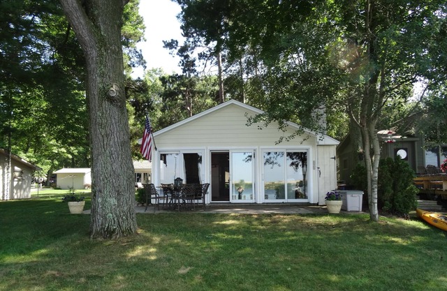 Home on the lake. Walk out your door for Swimming, boating or morning coffee.