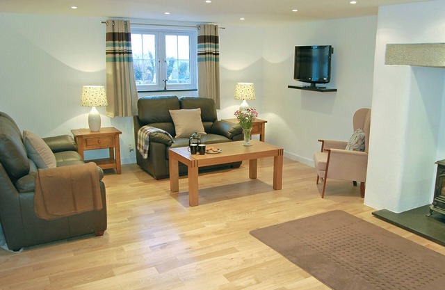 Home Park Farm Cottages A