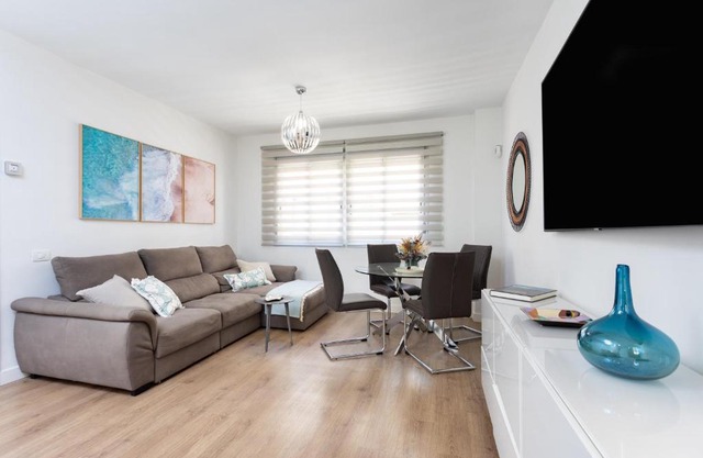 Home2Book Castro Eleven