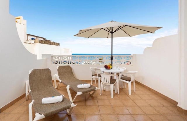 Home2Book Charming Casa Marinera, Terrace