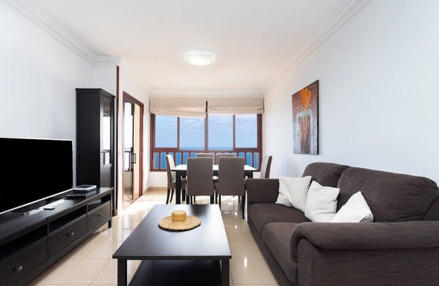 Home2Book Comfy Apartment With Ocean Views Radazul