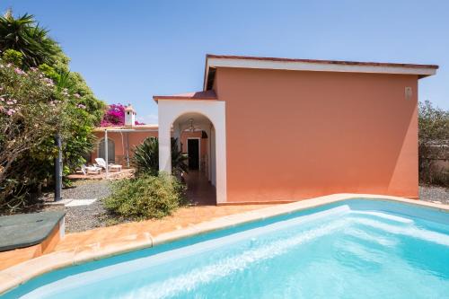 Home2Book Quiet Villa with Private Pool