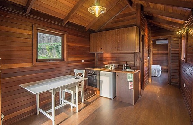Homerez - Cozy Chalet in Branca, Shared Pool